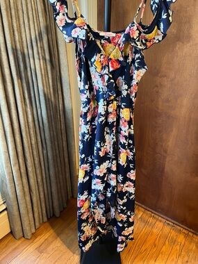 Xtaren Navy Floral Cold-Shoulder Maxi Dress